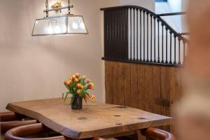 Merlins stables-country retreat - Pass the Keys