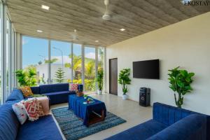 EKOSTAY Luxe - Woodstock Villa I 2 Acre Property I Cricket Turf I Party Friendly