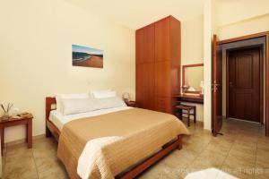 Ziros Apts Xerokampos