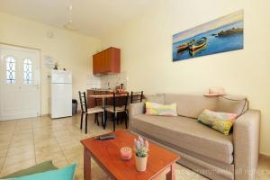 Ziros Apts Xerokampos