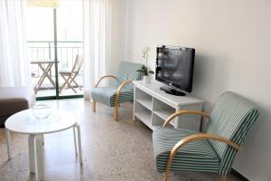 Playa San Juan 3 bd apartment by the sea