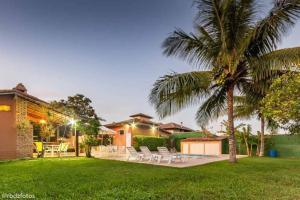 Linda casa em Búzios a 50 m da Praia da Ferradura.