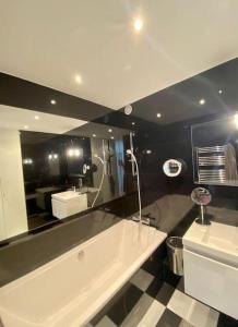 Luxury appartment 10 mn from Champs-Elysées