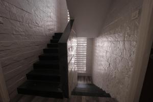 The Byke Studio Pure Veg Apartment, Thane