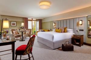 Westport Plaza Hotel, Spa & Leisure