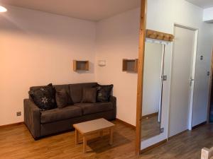 Studio 4 Pers avec Balcon, WiFi et Parking - FR-1-512-136