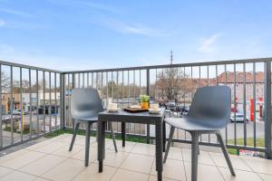 Unique Apartment KAMPAT with Balcony for 4 Guests by Noclegi Renters