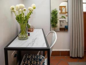 Loddeys Guesthouse by Beach Collection Winelands