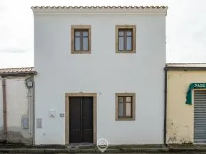 Maria Grazia's Holiday Home - Nuraxinieddu