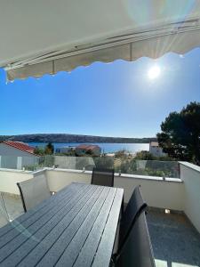 Apartments Puntica 4 person Rab