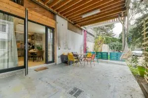 Loft Urban Garden: 4 people - wifi fiber - terrace - Fontaine