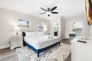 3 Mins to Beach Heated Pool Ping Pong Pool Table