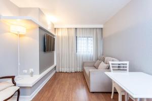 Apto-Flat Excelente Localização Centro-Batel Piscina e Academia