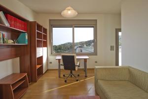 Vari Views