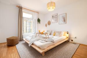 Prague Days - Skandi studio with workspace - Hip Area