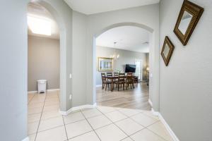 Epic Universe Beautiful Lakeview Condo, Vista Cay Orlando - 3013