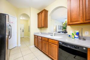 Beautiful Deluxe Condo, Vista Cay - 3015