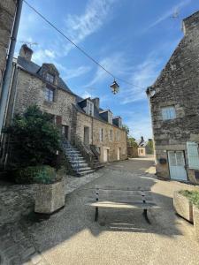 Maisons de vacances Impasse des Mysteres - La maison des Sorciers Lehon/Dinan : photos des chambres