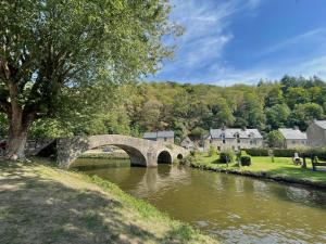Maisons de vacances Impasse des Mysteres - La maison des Sorciers Lehon/Dinan : photos des chambres