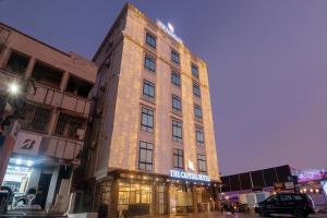 Monday Hotels Swarnas The Capital