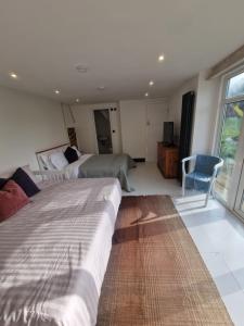 Garden Apartment, sleeps 4