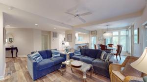 7655 Huntington Villas