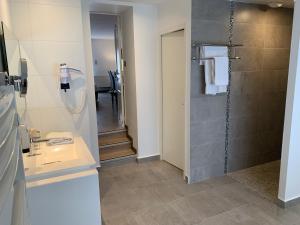 Hotels Logis Hotel Restaurant Le Moulin de la Coudre : Chambre Deluxe Double ou Lits Jumeaux