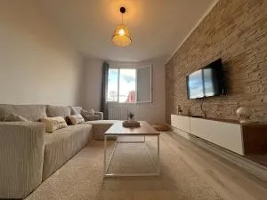 Logement chaleureux et lumineux - Jassans-Riottier