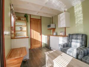 Nŷth Y Bioden Magpies Nest