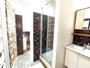 Maisons de vacances Majestueuse maison a Bondy - 200 m² - 10 pers. & parking : photos des chambres