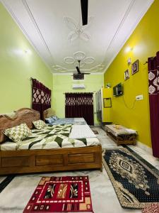 Shyam Homestay-Front faimly Room With Private Bathroom
