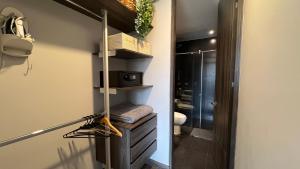 Apartment with hotel amenities, coworking, room service, gym