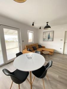 Apartments Puntica 2+1 person Rab