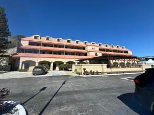 Yosemite Sierra Inn - 2hvězdičkové hotely ve městě Oakhurst