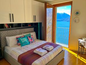 Bellevue Apartment: sunset on Lake Como