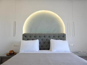 Avant Garde Firostefani