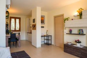 Bellevue Apartment: sunset on Lake Como