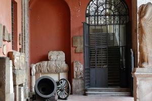 Lolìa Farmhouse with Olive Grove and Hot Tub