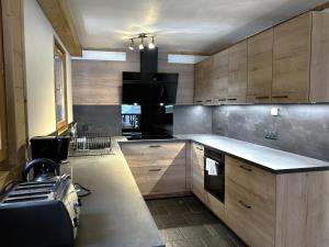 Chalets Chalet Villette - Magnifique logement compose de 8 chambres MAE-3744 : photos des chambres