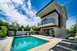 Casa Oliva City 1 with Sauna Pool Patio & BBQ