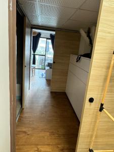 PISCINE Plages à 100 m, palais des festivals à 15mn à pied dans la banane