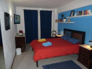 Carvoeiro beach and center 10m