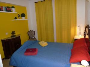 Carvoeiro beach and center 10m