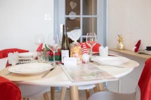 Appartements duplex 3 et 4 personnes - Climatisation - Village elu parmi les 