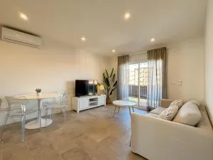 Clauhomes Suite Center - Constantí