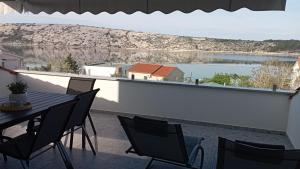 Apartments Puntica 2+1 person Rab