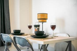 Cosy Wirral home near Liverpool with Free Parking!