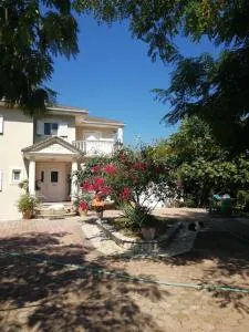 Olive Garden Studio - Paramythia