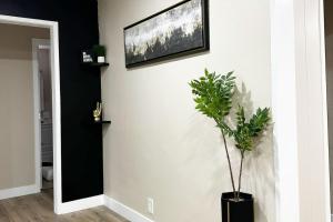 Modern Home Near Ontario Airport