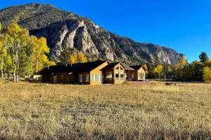 Close to Hot Springs Chalk Creek Meadows Home! - Sargents